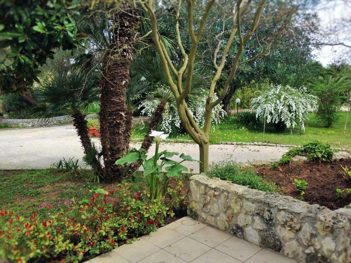 멜렌두뇨 La Macchia B&B 외부 사진